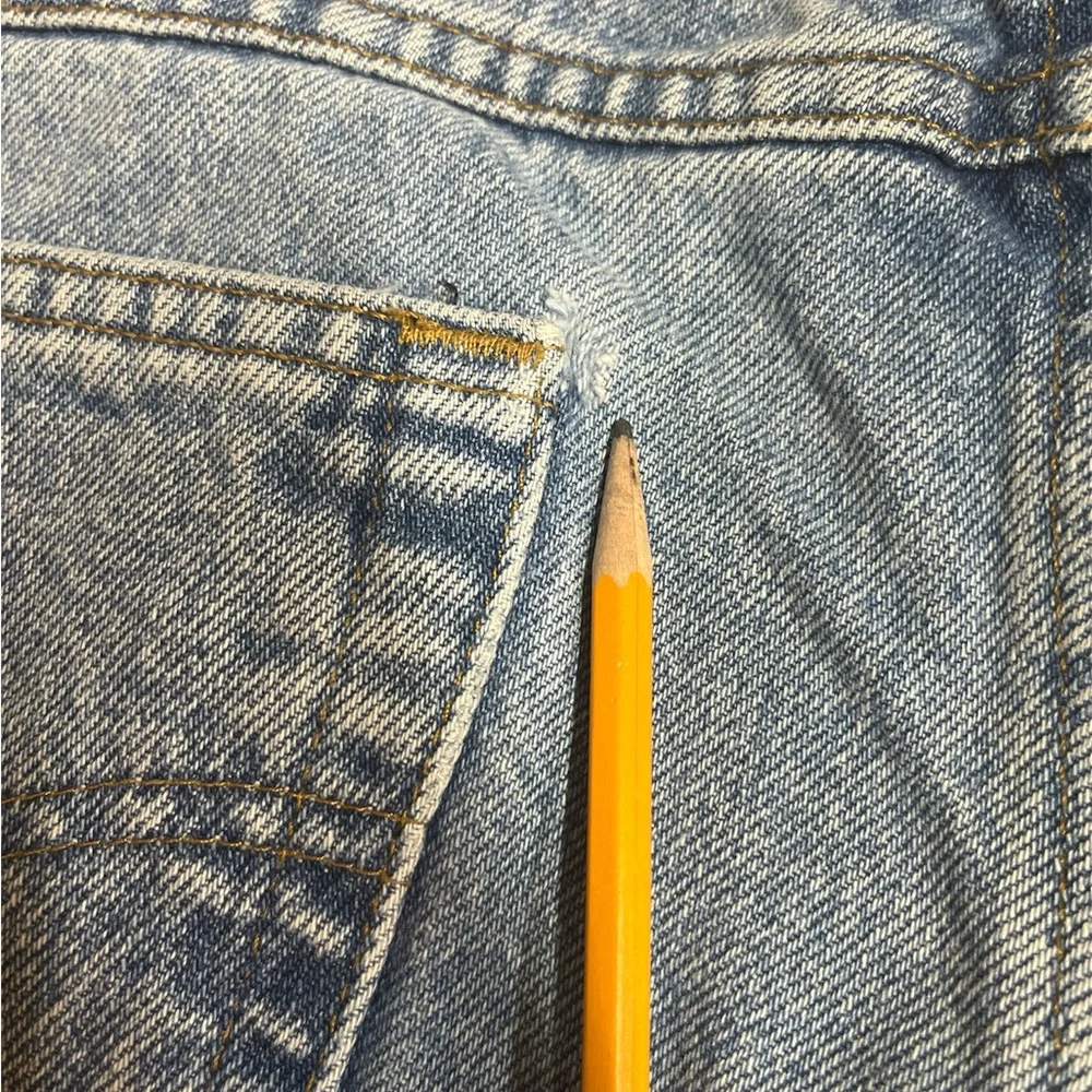 Carhartt Men’s Size 36x32 Traditional fit men’s work Jean - Picture 4 of 6